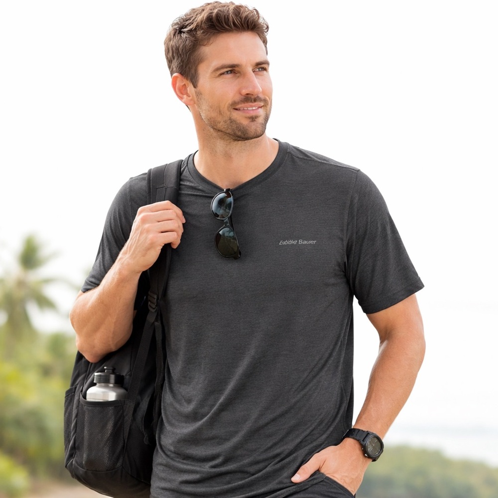 Eddie Bauer Men’s Gray FREEDRY Performance T-Shirt Medium